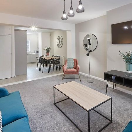 Host & Stay - Endeavour Apartments 휫비 외부 사진