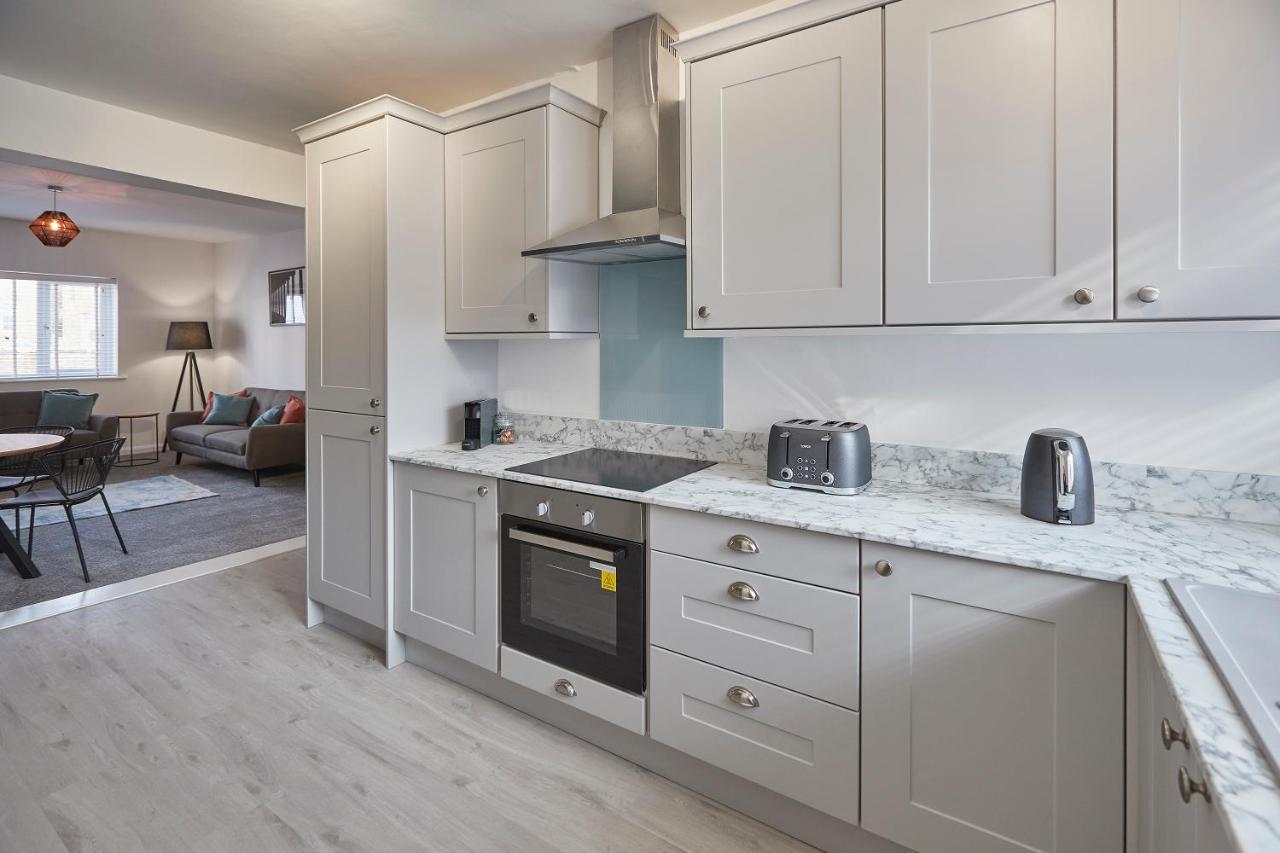 Host & Stay - Endeavour Apartments 휫비 외부 사진