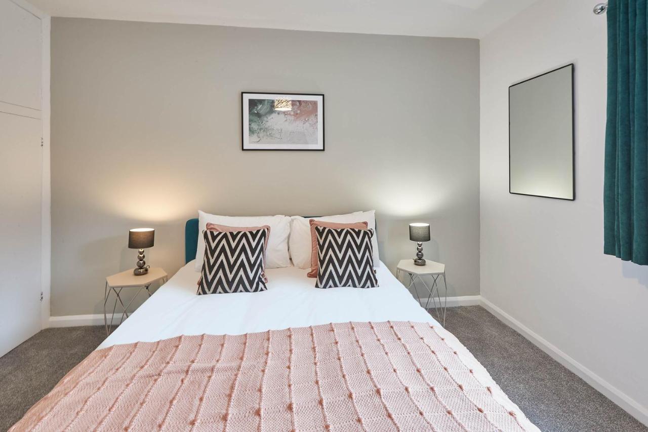 Host & Stay - Endeavour Apartments 휫비 외부 사진