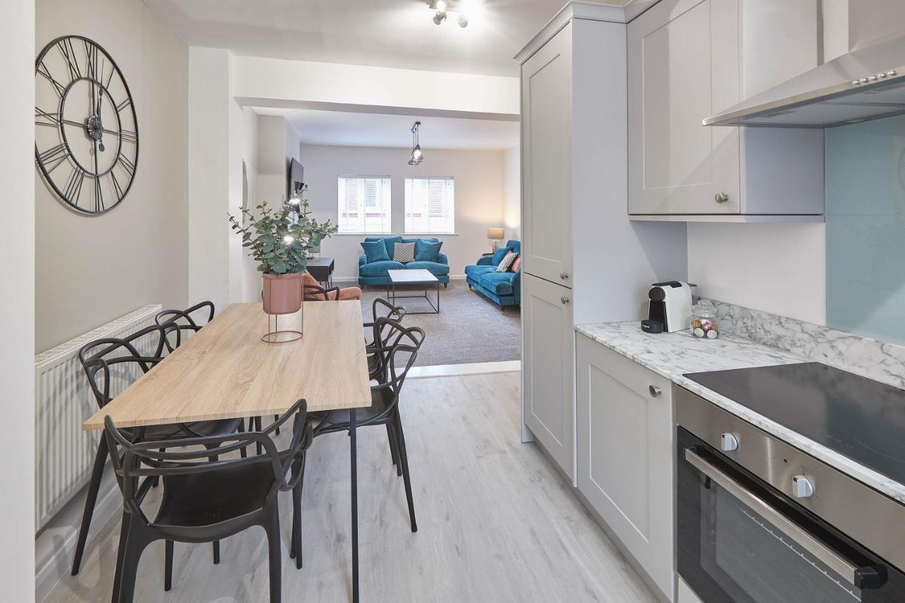 Host & Stay - Endeavour Apartments 휫비 외부 사진